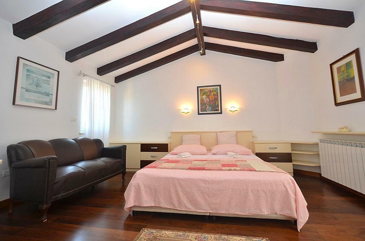 Holiday Home Sverko Novigrad  Ngoại thất bức ảnh