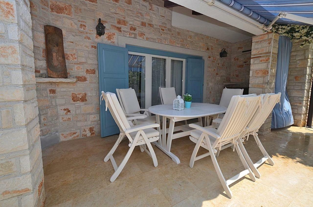 Holiday Home Sverko Novigrad  Ngoại thất bức ảnh